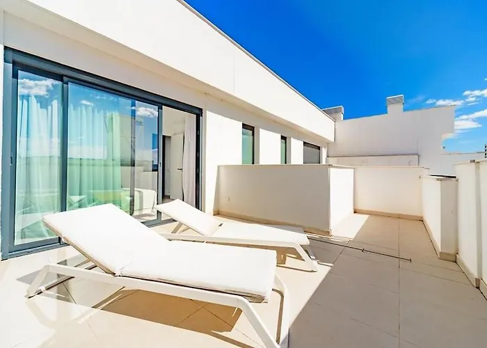 Luxury Duplex Penthouse شقة *